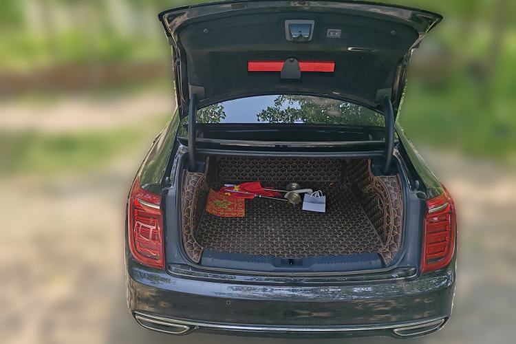 Used Hongqi H9 2020 2.0T Smart Connect Flagship Edition Trunk