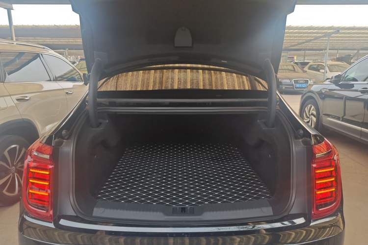 Used Hongqi H9 2020 2.0T Smart Connect Flagship Edition Trunk