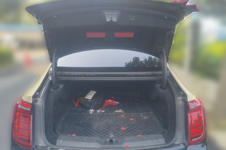 Used Hongqi H9 2020 2.0T Smart Connect Flagship Edition Trunk
