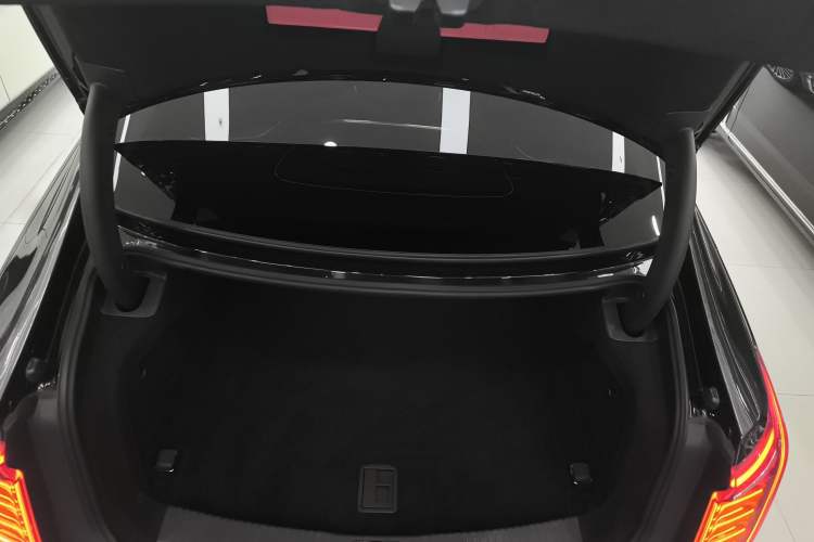 Used Hongqi H9 2020 2.0T Smart Connect Flagship Edition Trunk