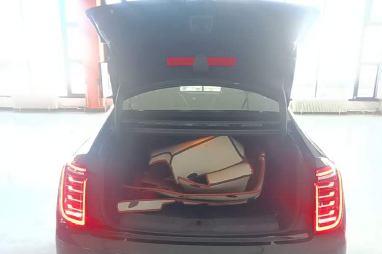 Used Hongqi H9 2020 2.0T Smart Connect Flagship Edition Trunk