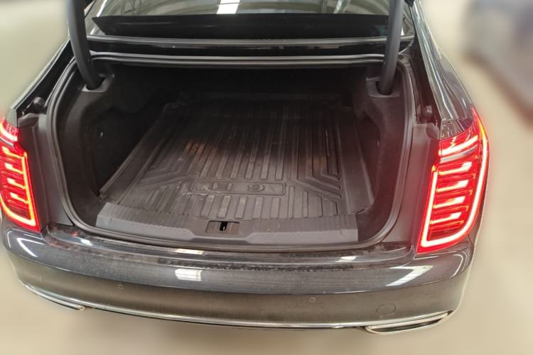 Used Hongqi H9 2020 2.0T Smart Connect Flagship Edition Trunk