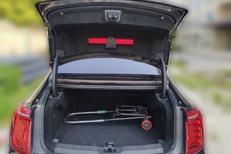 Used Hongqi H9 2020 2.0T Smart Connect Flagship Edition Trunk