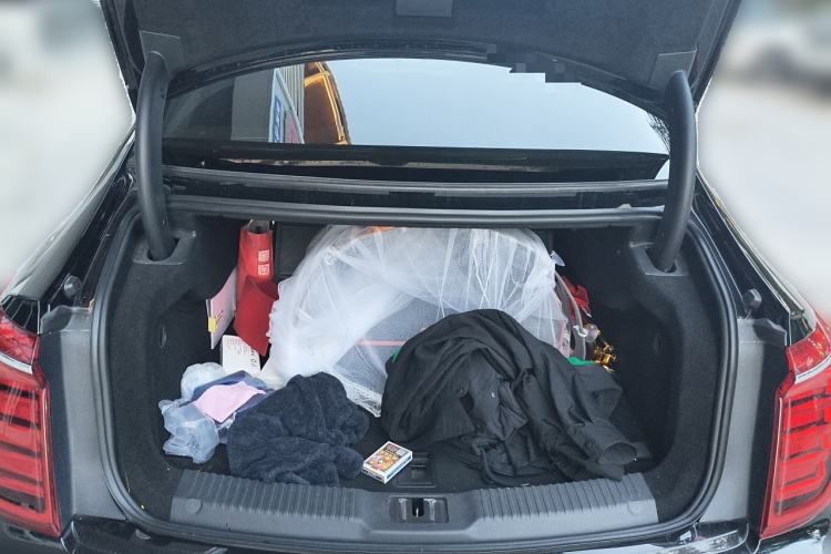 Used Hongqi H9 2020 2.0T Smart Connect Flagship Edition Trunk