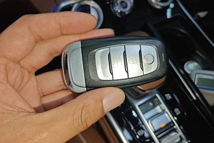 Used Hongqi H9 2020 2.0T Smart Connect Flagship Edition Vehicle Key