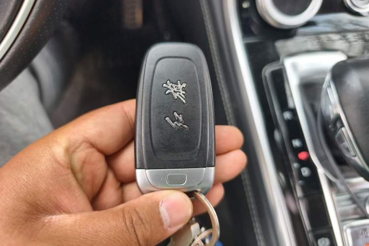 Used Hongqi H9 2020 2.0T Smart Connect Flagship Edition Vehicle Key