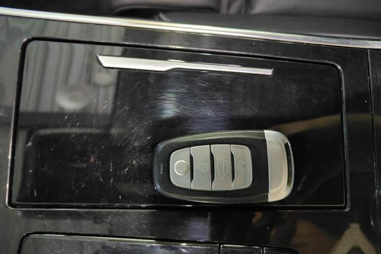 Used Hongqi H9 2020 2.0T Smart Connect Flagship Edition Vehicle Key
