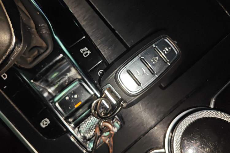 Used Hongqi H9 2020 2.0T Smart Connect Flagship Edition Vehicle Key