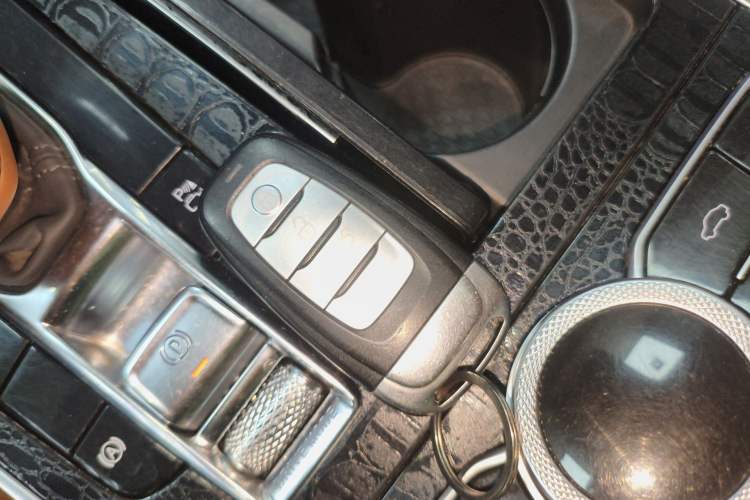 Used Hongqi H9 2020 2.0T Smart Connect Flagship Edition Vehicle Key