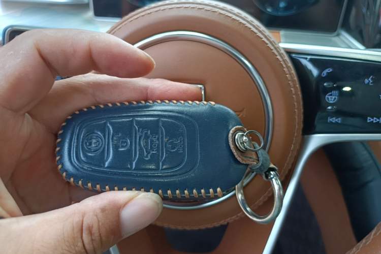 Used Hongqi H9 2020 2.0T Smart Connect Flagship Edition Vehicle Key