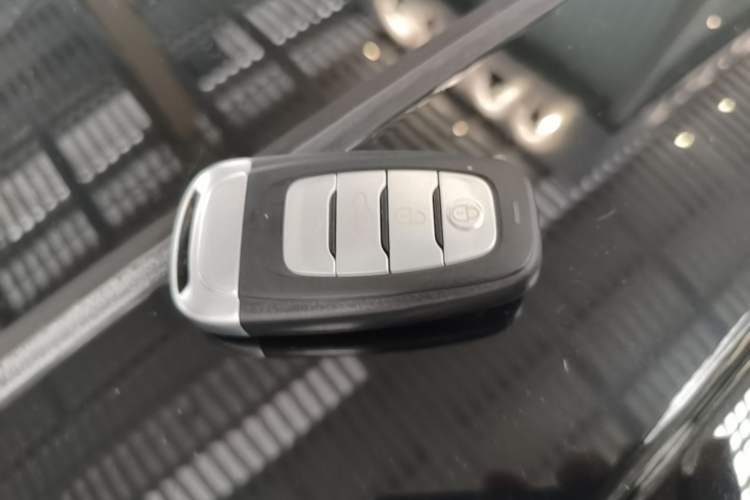 Used Hongqi H9 2020 2.0T Smart Connect Flagship Edition Vehicle Key