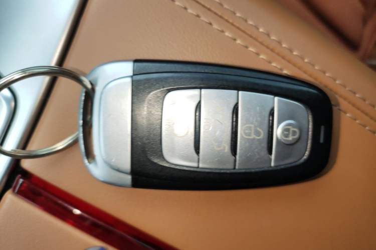 Used Hongqi H9 2020 2.0T Smart Connect Flagship Edition Vehicle Key