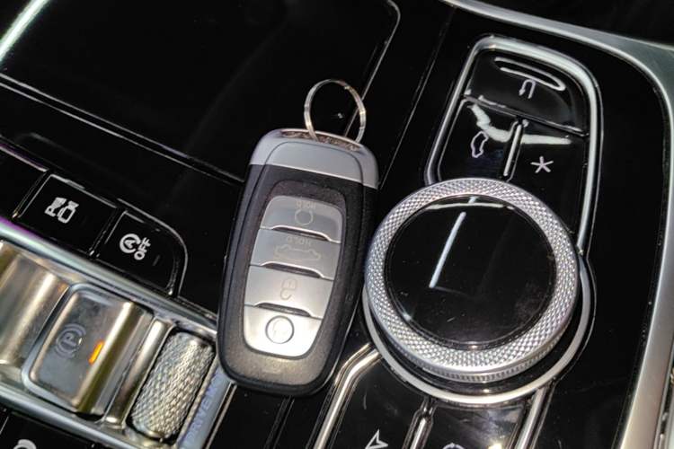 Used Hongqi H9 2020 2.0T Smart Connect Flagship Edition Vehicle Key