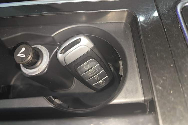 Used Hongqi H9 2020 2.0T Smart Connect Flagship Edition Vehicle Key