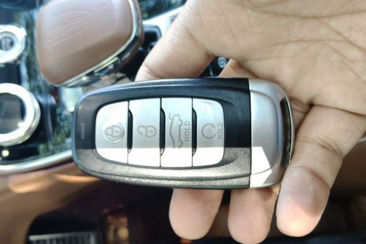 Used Hongqi H9 2020 2.0T Smart Connect Flagship Edition Vehicle Key