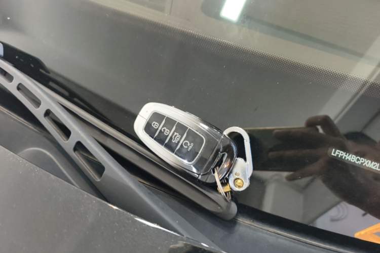 Used Hongqi H9 2020 Revised Version 2.0T Smart Connect Flagship Edition Vehicle Key