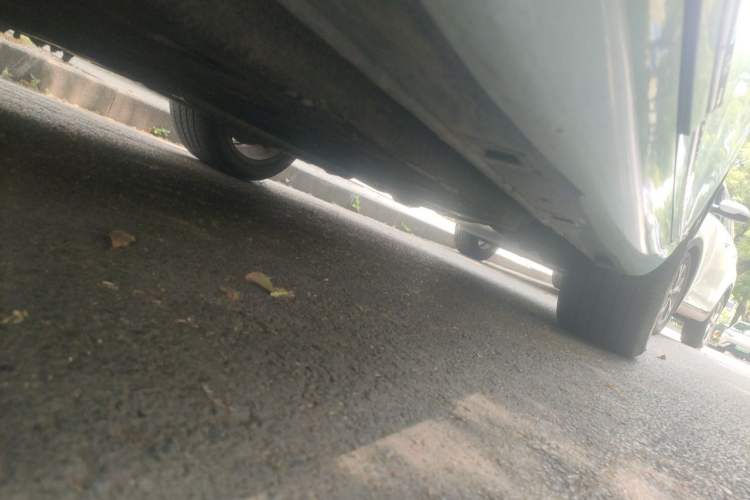 Used Hongqi H9 2020 2.0T Smart Connect Flagship Edition Chassis Front Left