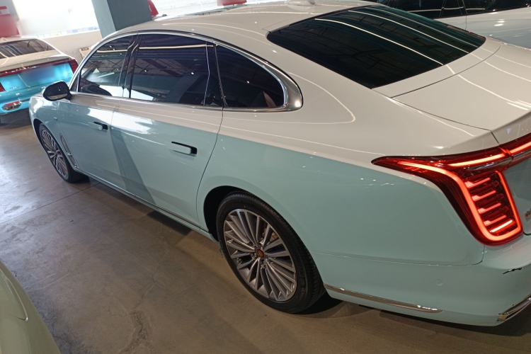 Used Hongqi H9 2020 2.0T Smart Connect Flagship Edition Left Side