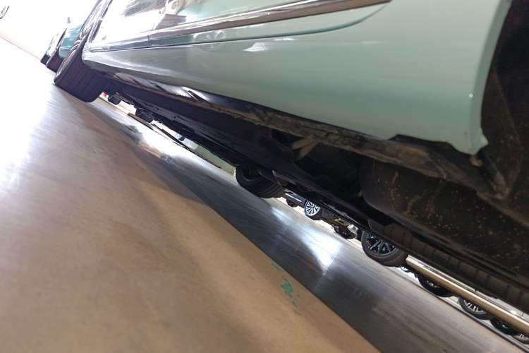 Used Hongqi H9 2020 2.0T Smart Connect Flagship Edition Left Side Sill