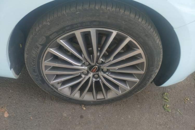 Used Hongqi H9 2020 2.0T Smart Connect Flagship Edition Right Front Wheel Hub
