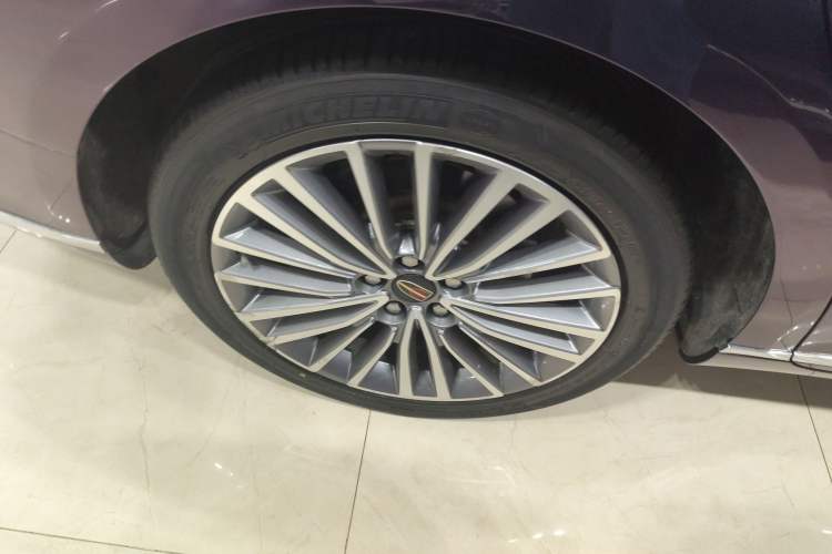 Used Hongqi H9 2020 2.0T Smart Connect Flagship Edition Right Rear Wheel Hub