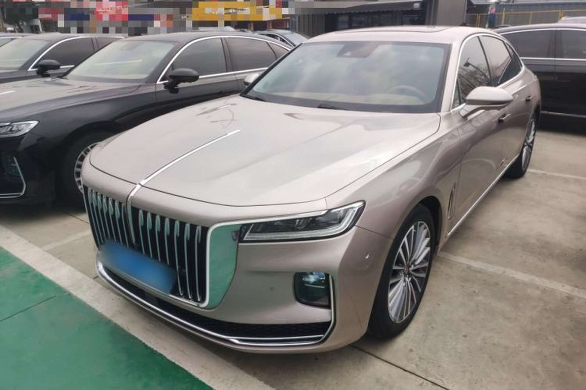Used Hongqi H9 2020 2.0T Smart Connect Flagship Edition Front Left 45 Deg