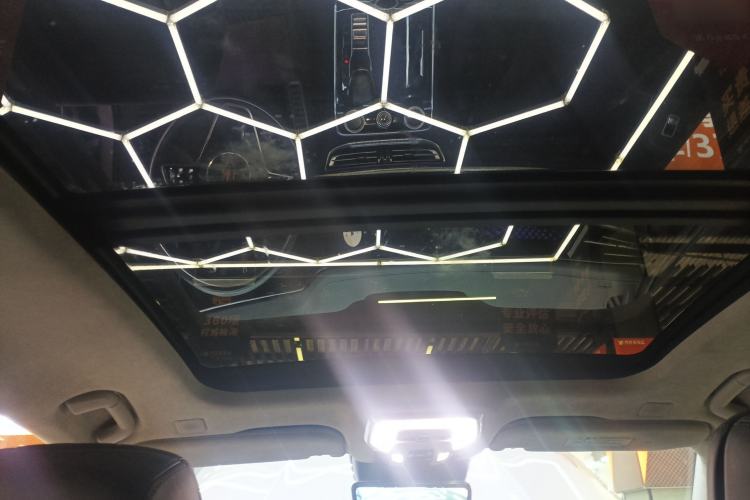 Used Hongqi H9 2020 3.0T Smart Connect Flagship Four-Seat Version Headliner