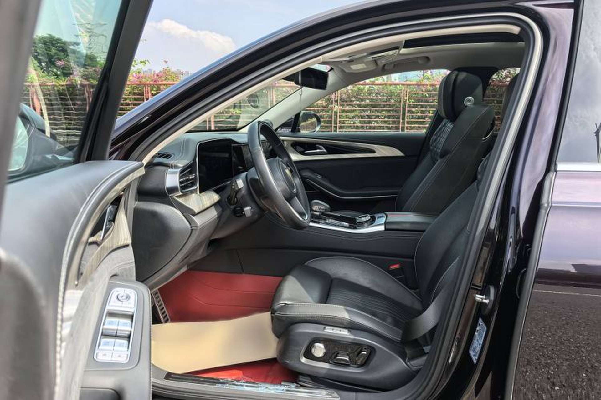 Used Hongqi H9 2020 2.0T Smart Connect Flagship Edition Interior 2