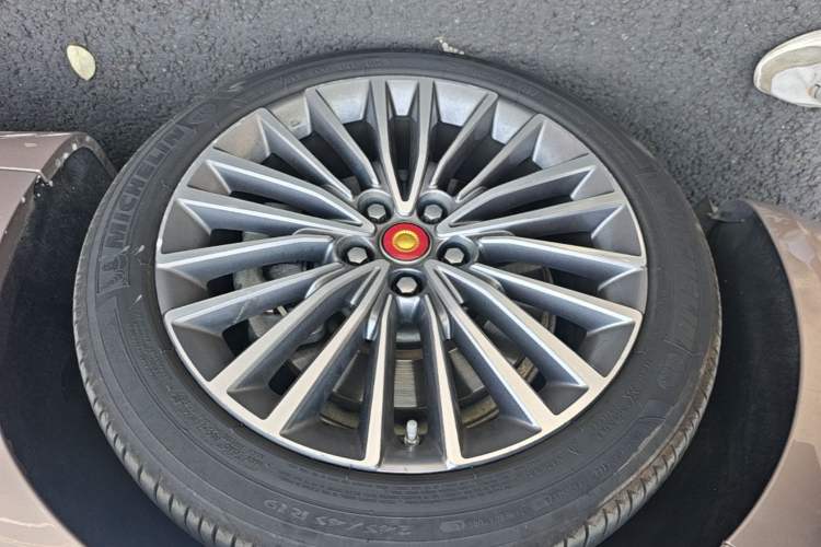 Used Hongqi H9 2020 2.0T Smart Connect Flagship Edition Left Front Wheel Hub