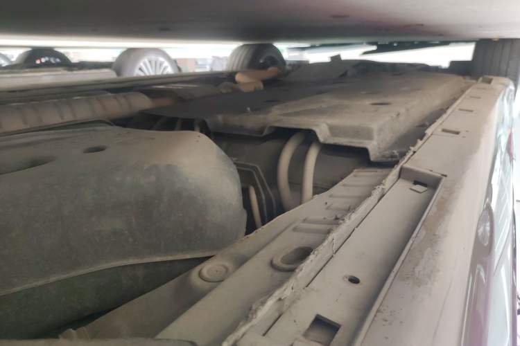 Used Hongqi H9 2020 2.0T Smart Connect Flagship Edition Left Side Sill