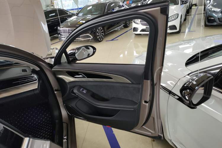 Used Hongqi H9 2020 2.0T Smart Connect Flagship Edition Right Front Door Interior
