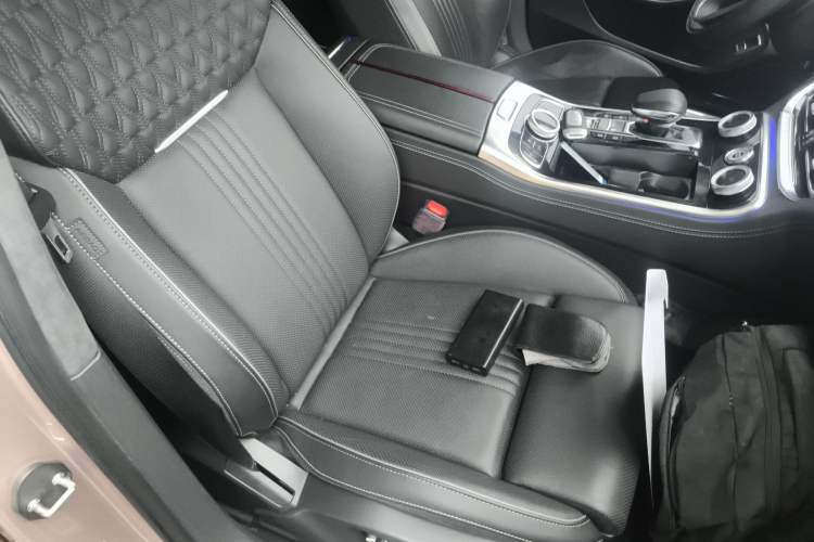 Used Hongqi H9 2020 3.0T Smart Connect Flagship Four-Seat Version Right Front Seat