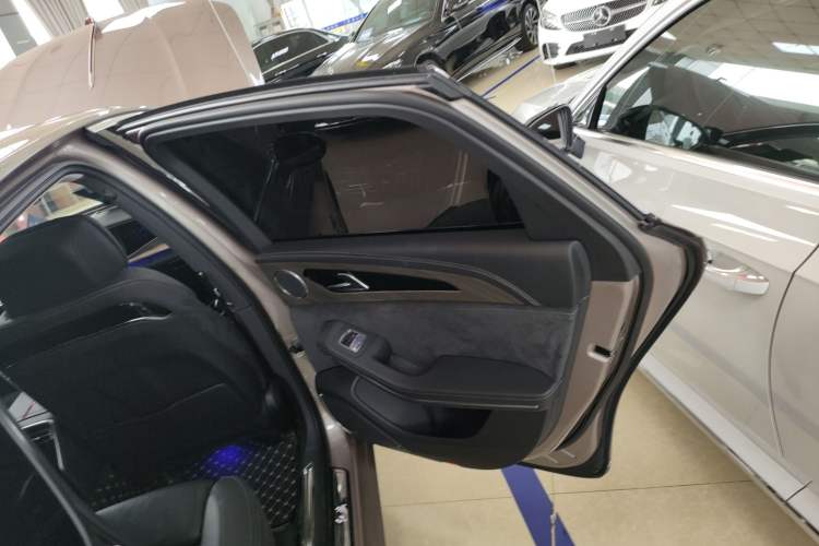 Used Hongqi H9 2020 2.0T Smart Connect Flagship Edition Right Rear Door Interior