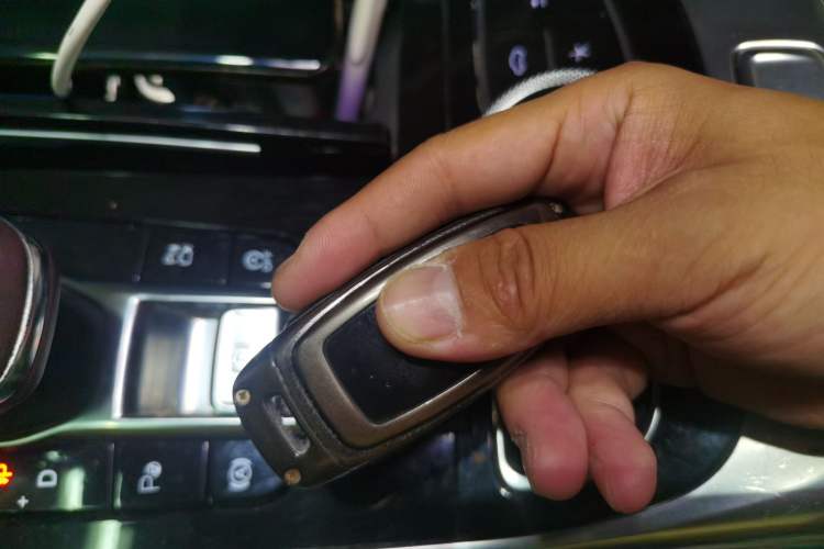 Used Hongqi H9 2020 3.0T Smart Connect Flagship Four-Seat Version Vehicle Key
