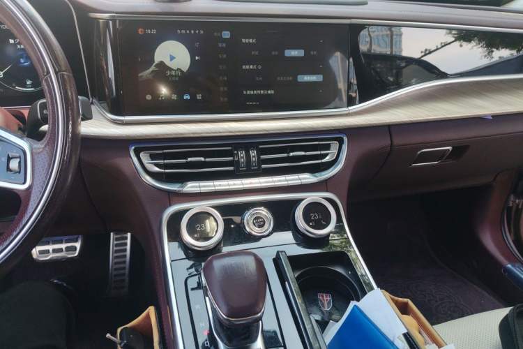 Used Hongqi H9 2020 3.0T Smart Connect Flagship Four-Seat Version Audio And AC Panel