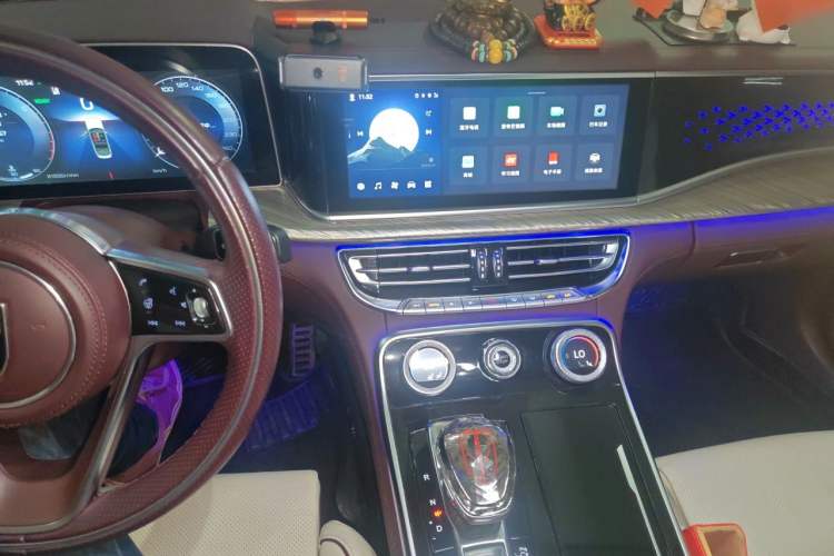 Used Hongqi H9 2020 2.0T Smart Connect Flagship Edition Audio And AC Panel