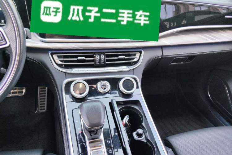 Used Hongqi H9 2020 2.0T Smart Connect Flagship Edition Audio And AC Panel