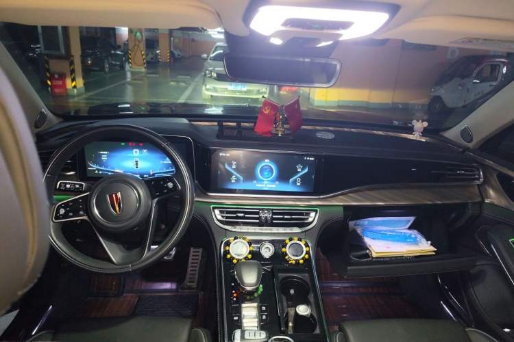 Used Hongqi H9 2020 2.0T Smart Connect Flagship Edition Center Console