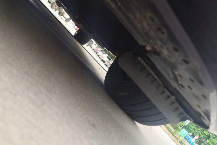 Used Hongqi H9 2020 2.0T Smart Connect Flagship Edition Chassis Front Left