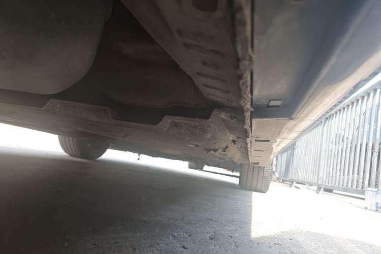Used Hongqi H9 2020 2.0T Smart Connect Flagship Edition Chassis Rear Right