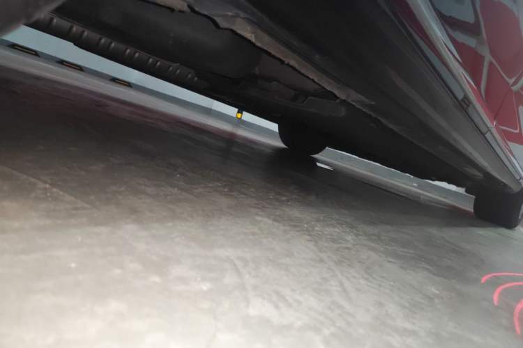 Used Hongqi H9 2020 2.0T Smart Connect Flagship Edition Chassis Rear Right