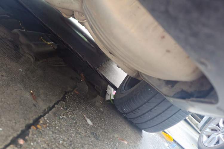 Used Hongqi H9 2020 2.0T Smart Connect Flagship Edition Chassis Rear Right