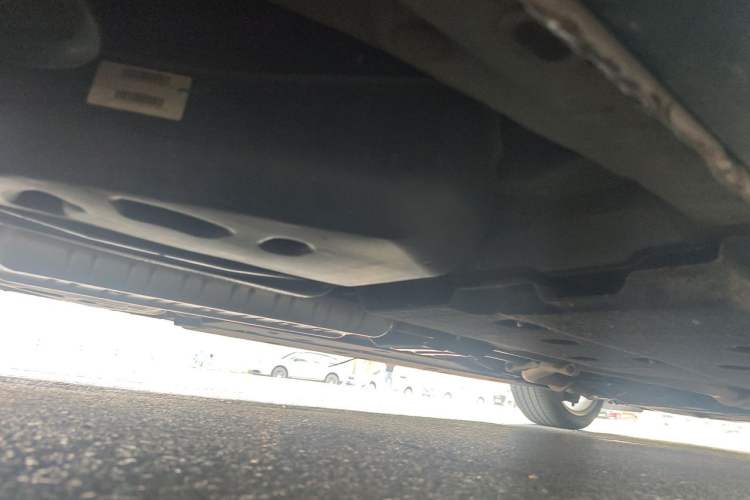 Used Hongqi H9 2020 3.0T Smart Connect Flagship Edition Chassis Rear Right
