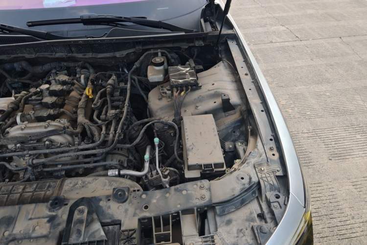 Used Hongqi H9 2020 2.0T Smart Connect Flagship Edition Engine Bay Left