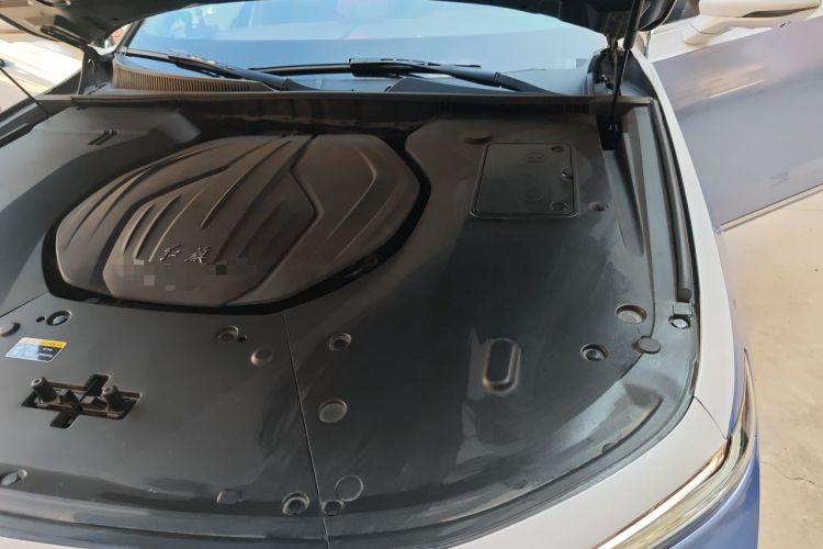 Used Hongqi H9 2020 2.0T Smart Connect Flagship Edition Engine Bay Left