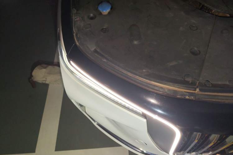 Used Hongqi H9 2020 2.0T Smart Connect Flagship Edition Engine Bay Right