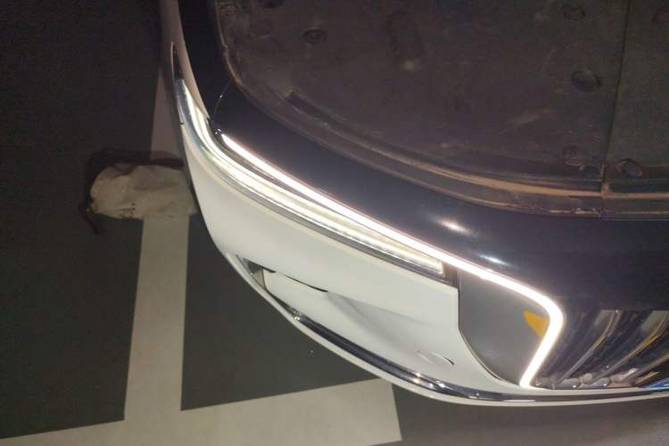 Used Hongqi H9 2020 2.0T Smart Connect Flagship Edition Right Front Headlight