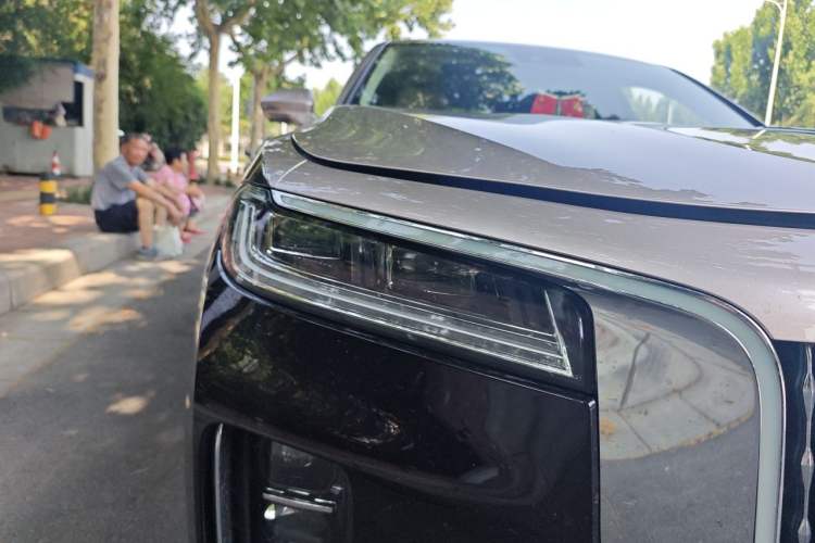 Used Hongqi H9 2020 3.0T Smart Connect Flagship Edition Right Front Headlight