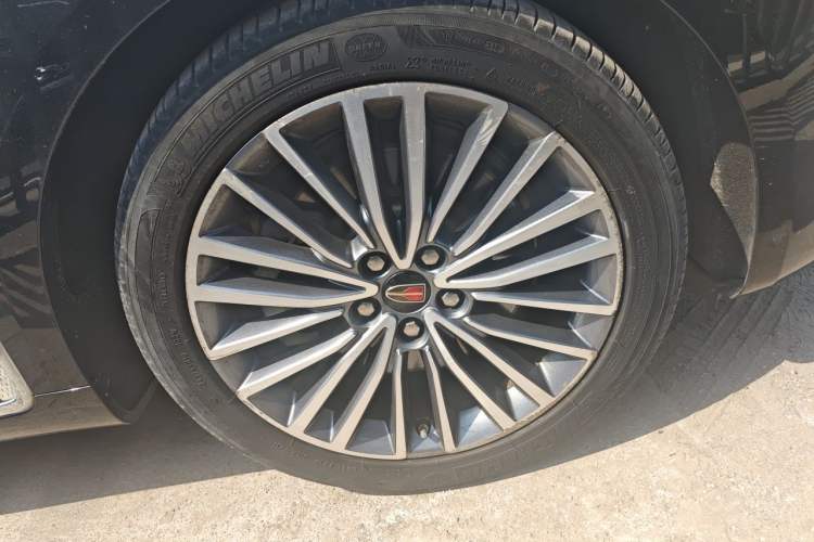 Used Hongqi H9 2020 2.0T Smart Connect Flagship Edition Right Front Wheel Hub