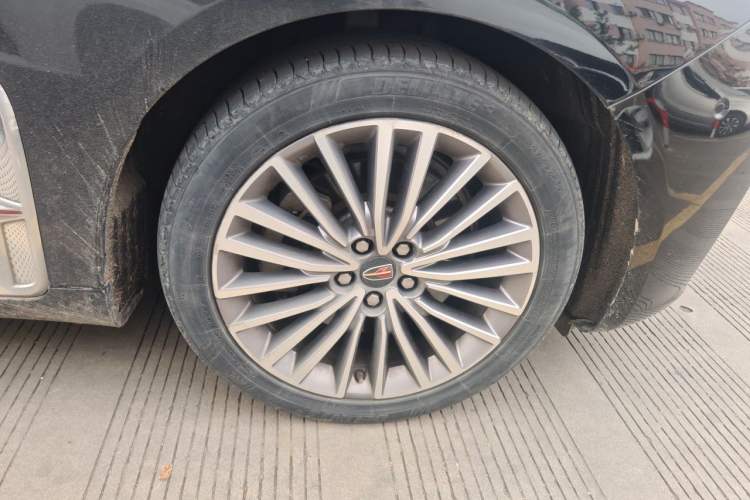 Used Hongqi H9 2020 2.0T Smart Connect Flagship Edition Right Front Wheel Hub